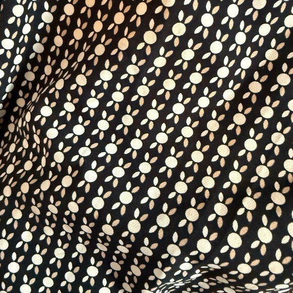 H&M Black and White Cropped Pants, Size 6 - Picture 4 of 7